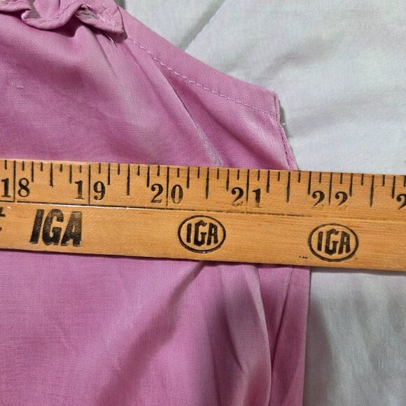 EUC DOE & RAE PINK IRIDESCENT LOOK MOCK NECK SHIRRED SLEEVELESS TOP SIZE L - Picture 15 of 16